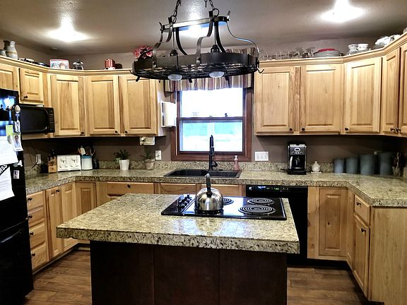 Fully Remodeled Kitchen