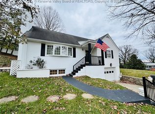 1901 Massey Cir, South Charleston, WV 25303