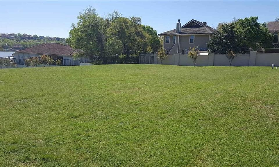 2nd image of 8505 Landing Way Ct