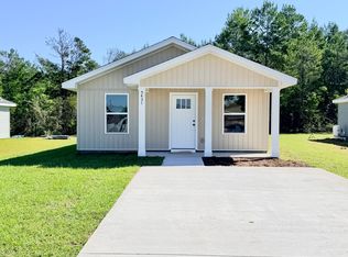 5427 Bayleaf Dr, Crestview, FL 32539