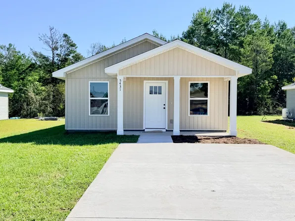 5427 Bayleaf Dr, Crestview, FL 32539