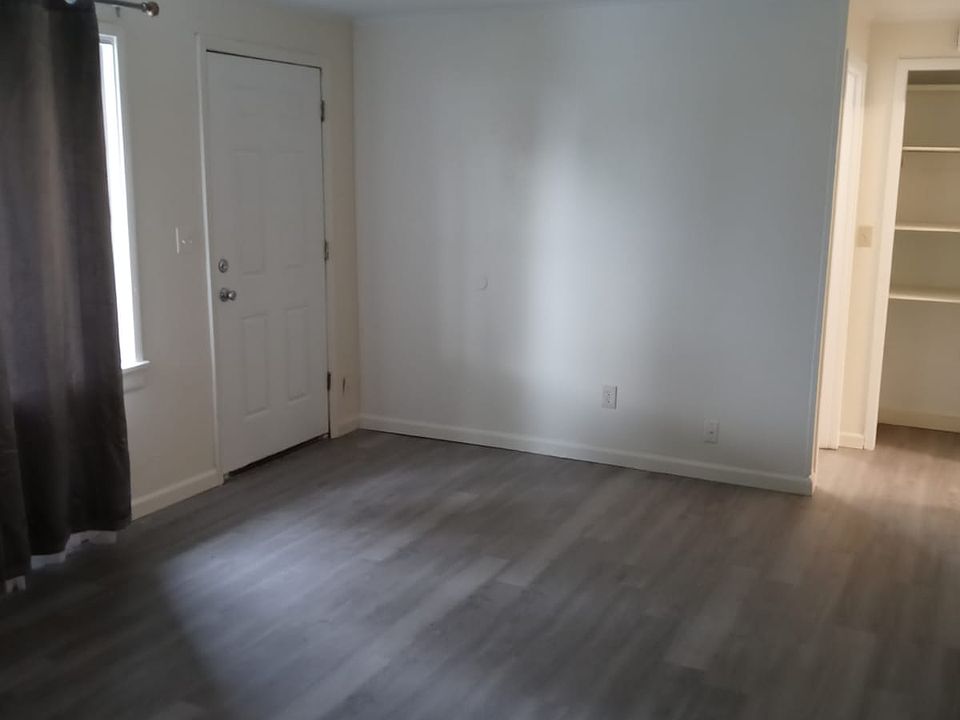1st image of 1017 E 10th Ave #1019