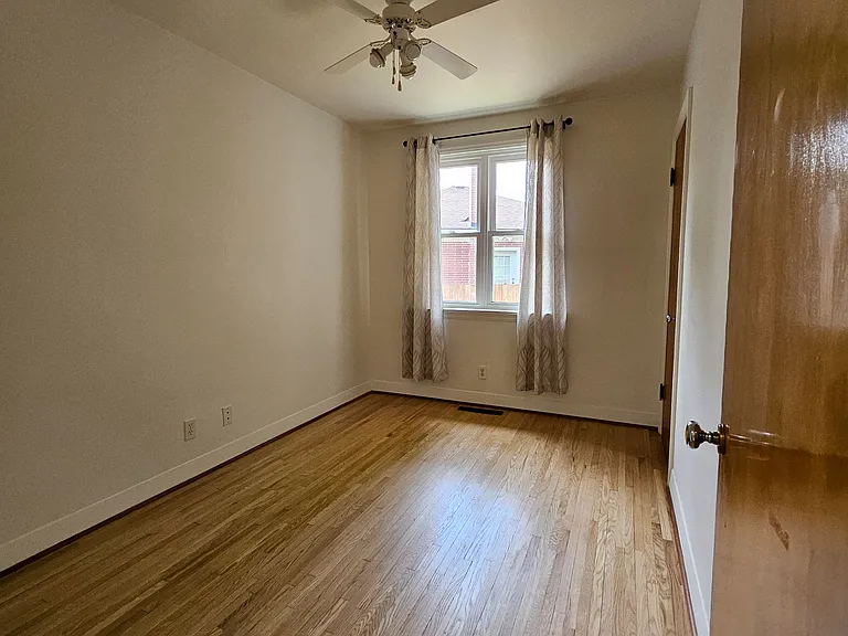 54 Greenlawn Ave — Photo 13