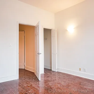 Rented by Washington Realty Corp. | media 6