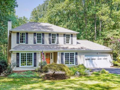 1090 Loran Ct, Great Falls, VA, 22066