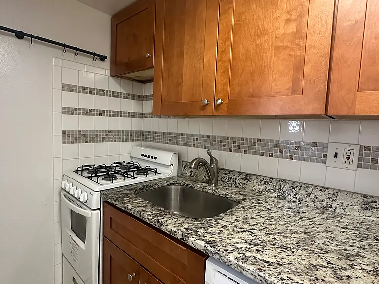 509 S 13th St #B — Photo 23