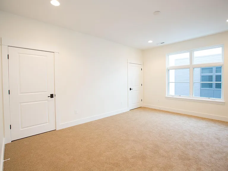18 E Beall St #1 — Photo 14