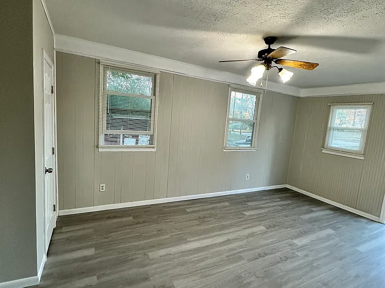 1865 Vicki Ln SE — Photo 8