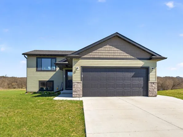 1051 3rd St, Wanamingo, MN 55983