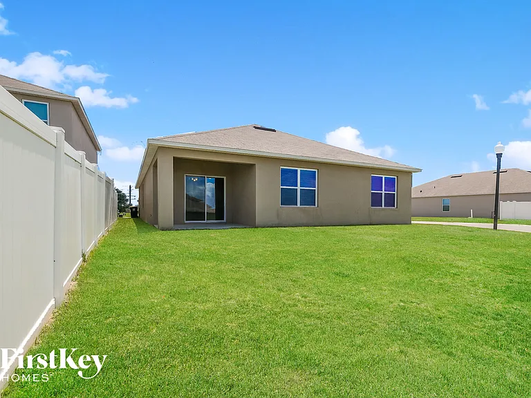 211 Bella Dr — Photo 14