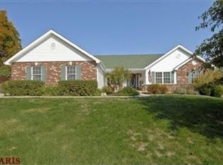 33 Wood Warbler Ct, O'Fallon, MO 63366