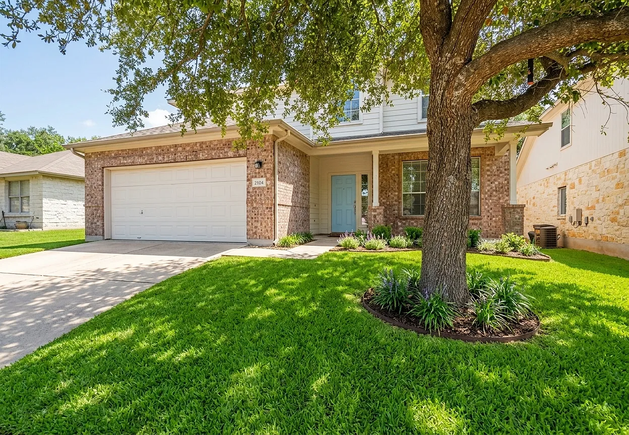 4 bed, 2.5 bath, 2281 sqft, $2,550 — Photo 1