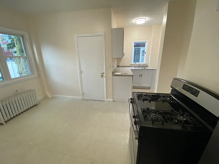 33 Everett Ave #1 — Photo 20