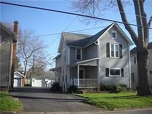 327 Chestnut St photo 1