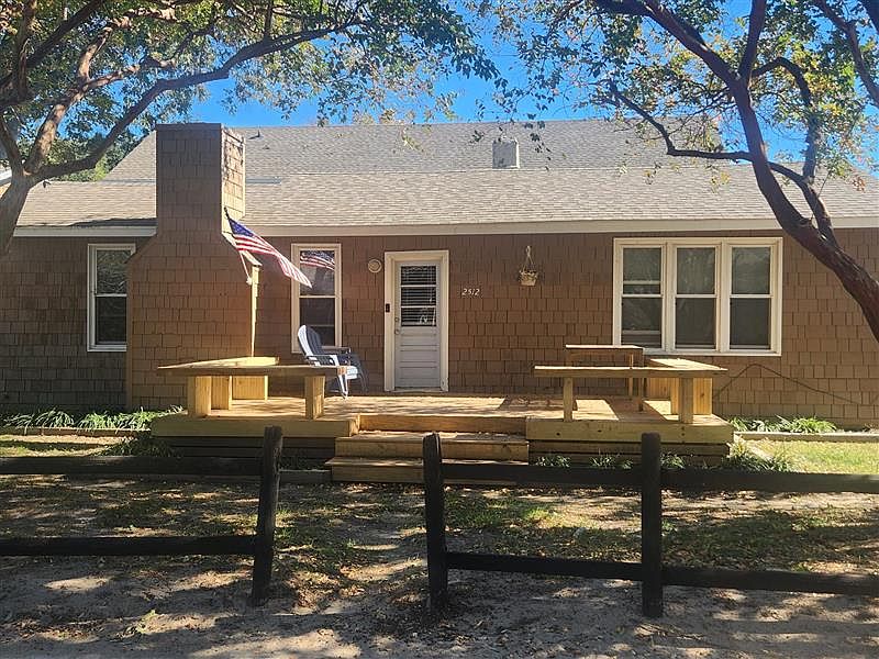 1st image of 2512 Fentress Ave