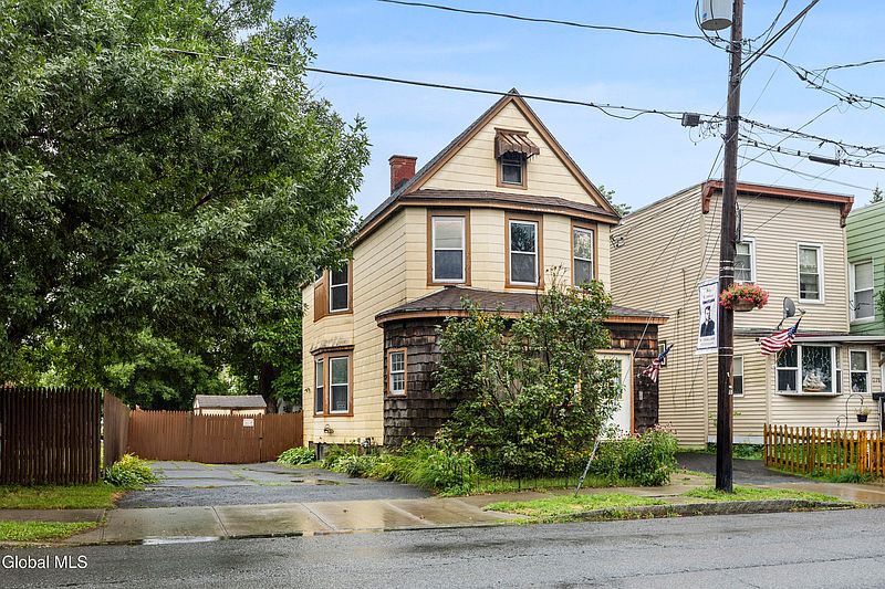 2nd image of 1232 3rd Street