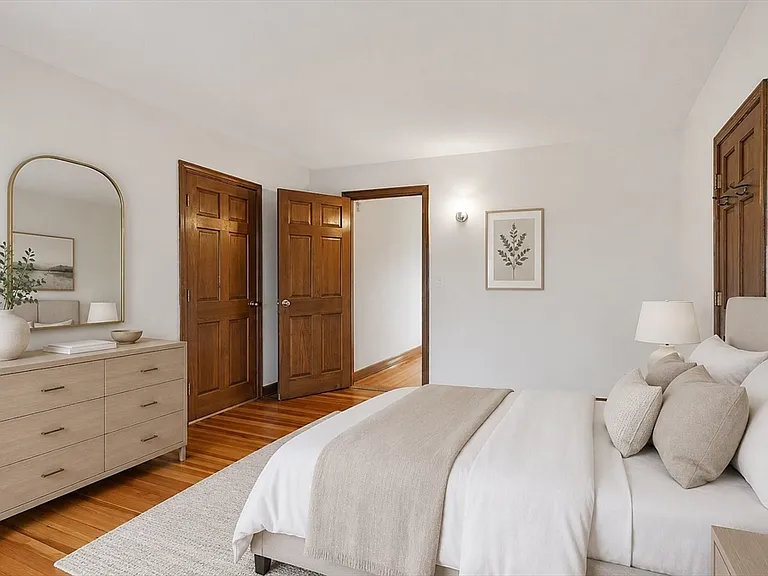 32 Park Ave #2 — Photo 1