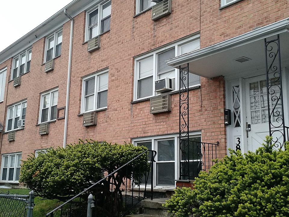 3 Story building with nice landscaping