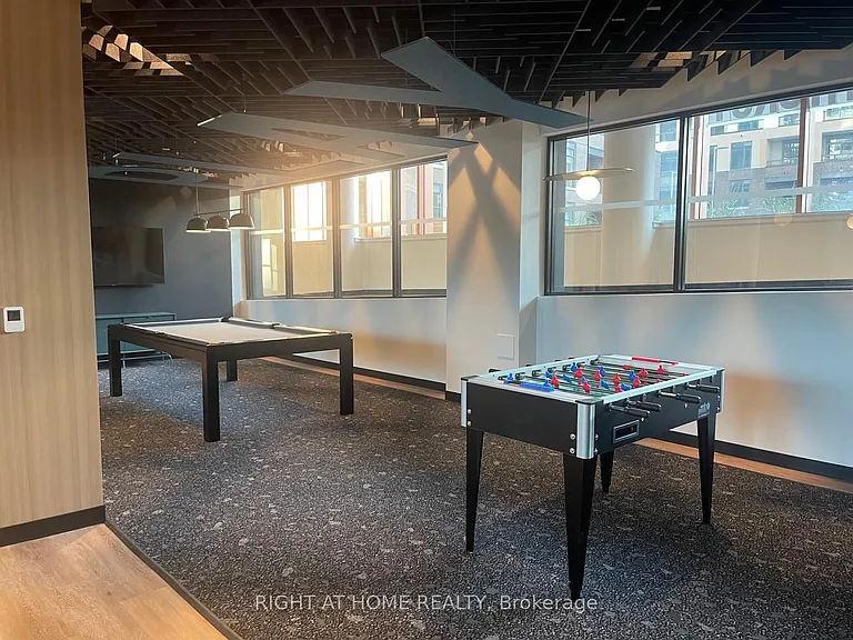 8 Beverley Glen Blvd #D-331 — Photo 14