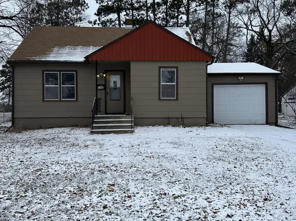 1316 1st St, Princeton, MN 55371
