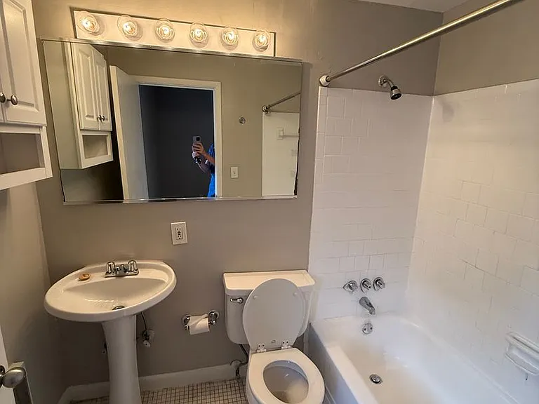 Andrews Court — Photo 11
