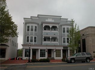 378 Main St APT 201, Ridgefield, CT 06877