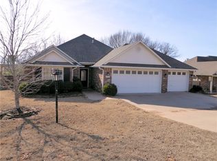 9808 E Pointe Dr, Fort Smith, AR 72903