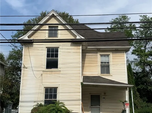 140 McGovern Blvd, Crescent, PA 15046