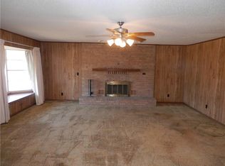 1347 Hillcrest Dr, Graham, TX 76450