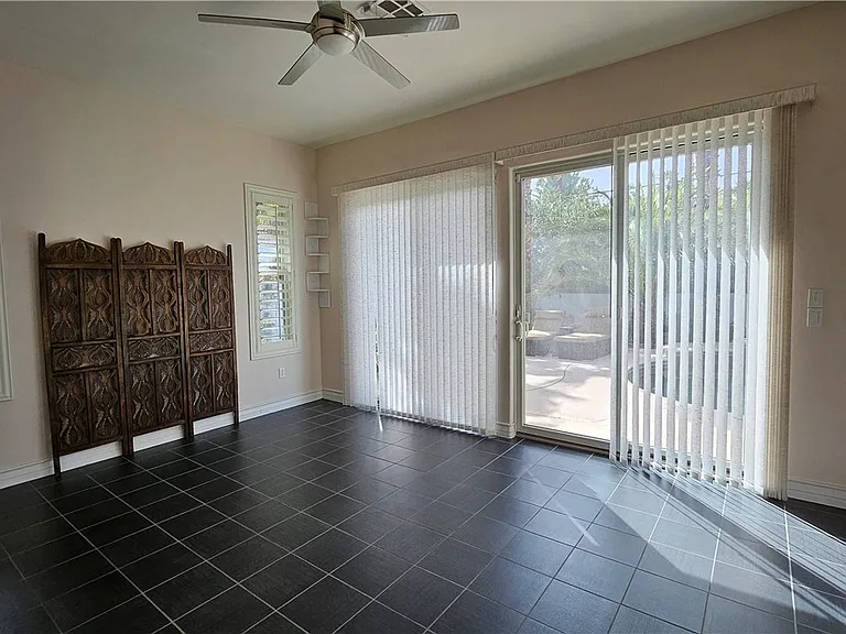 2101 Grand Island Ct — Photo 39