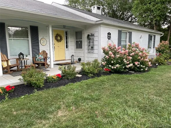 2886 W Lake Rd, Skaneateles, NY 13152