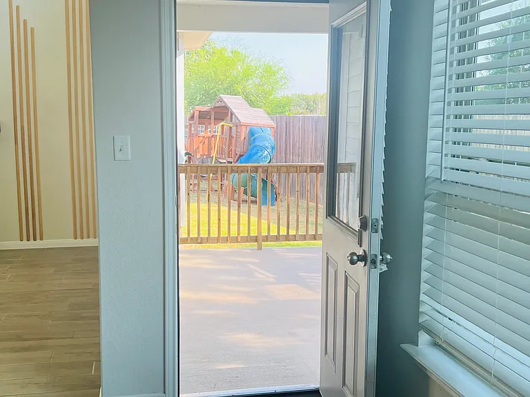 603 Hirsch Trl — Photo 37