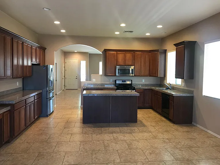 1247 W Lyle Ln — Photo 6