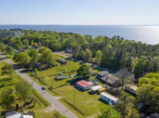 151 Dawsey Dr, Bonneau, SC 29431