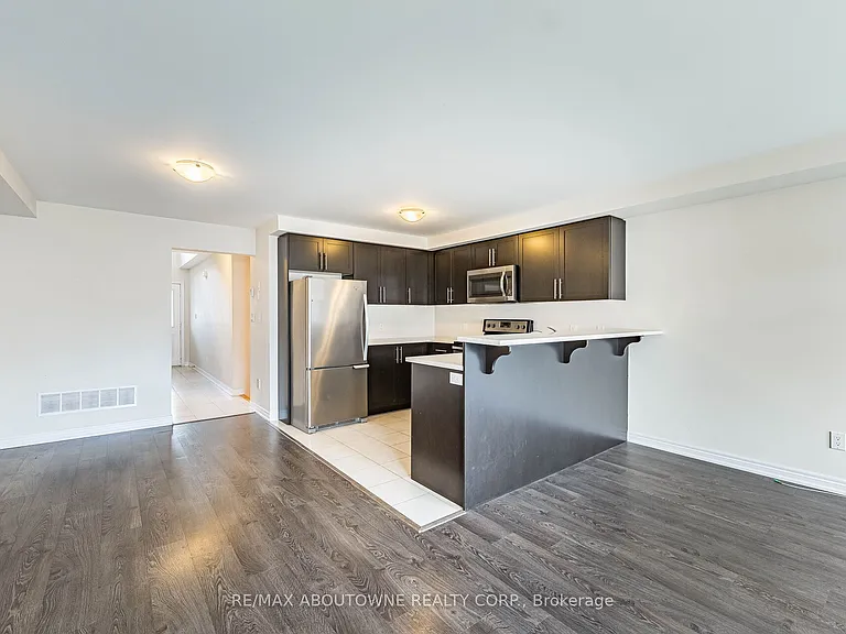 81 Pettitt Dr — Photo 15