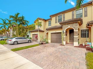 374 NE 37th Pl, Homestead, FL 33033