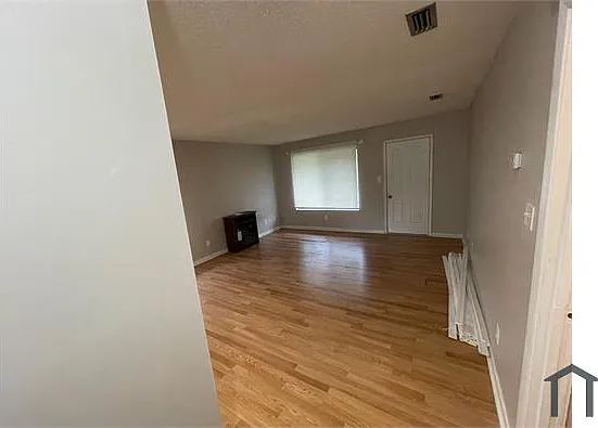 1198 Jo Ree St — Photo 4