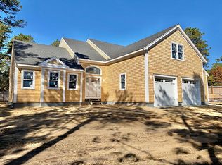 490 Old Barnstable Rd, Falmouth, MA 02536