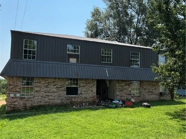 945 Elm St, Waldron, AR 72958