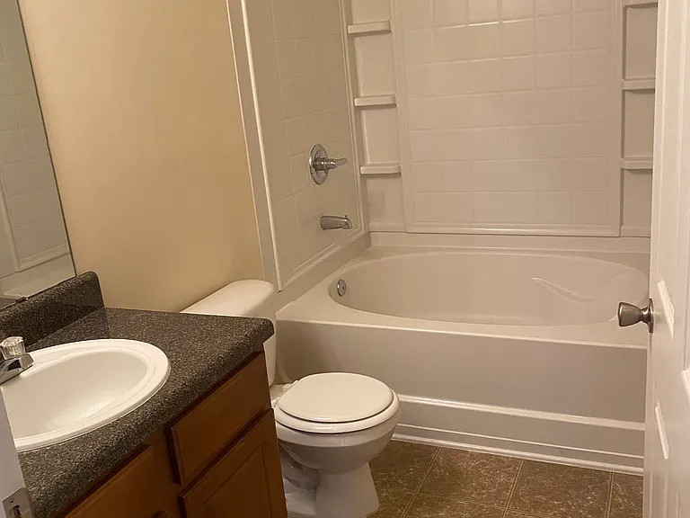 2204 Fairington Club Dr #2204 — Photo 2