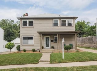 1021 Lockridge Dr NE, Grand Rapids, MI