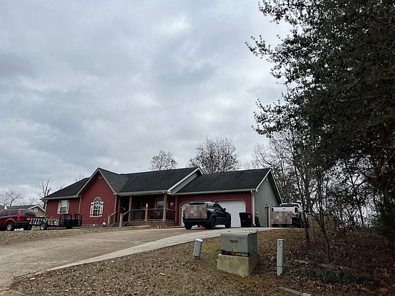 2nd image of 10008 Bear Trail Dr