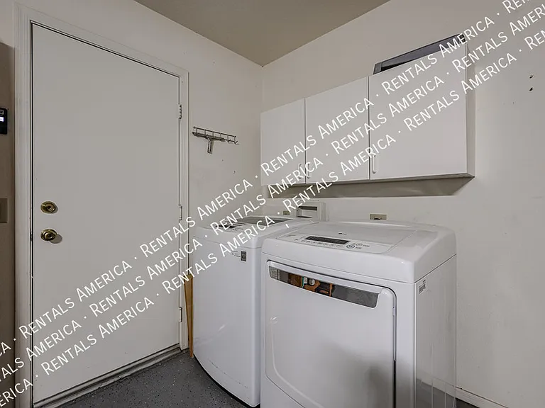 8918 E Indiana Ave — Photo 22