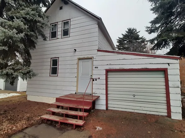 207 1st St SE, Towner, ND 58788
