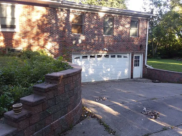 804 E Avon Rd, Rochester Hills, MI 48307