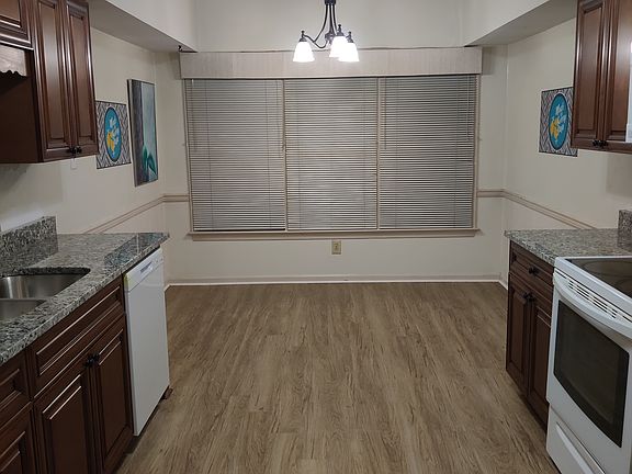 5th image of 4004 Richard Lee Ct