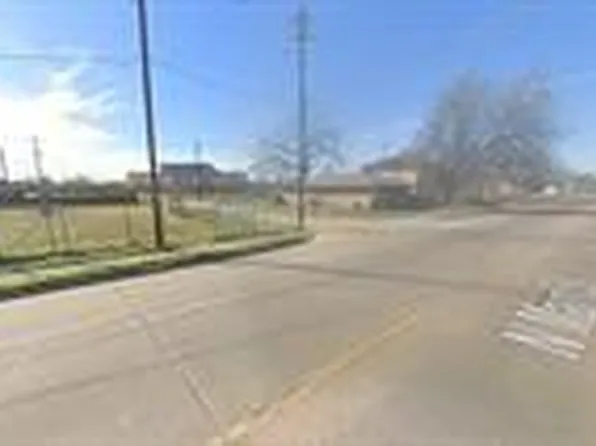 8407 N Main St, Houston, TX 77022