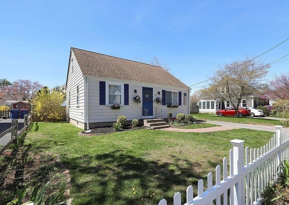 2nd image of 30 Haig Ave