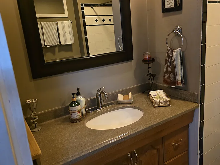 5905 Elgin St #2 — Photo 25
