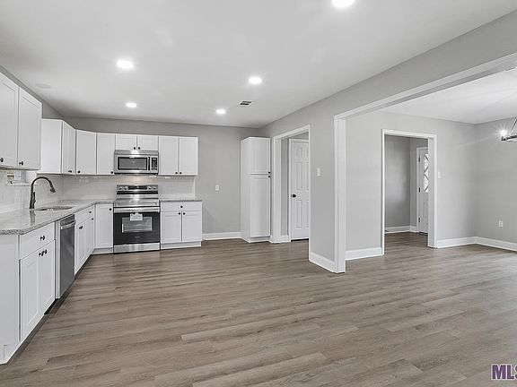 2nd image of 1111 E Fabian St
